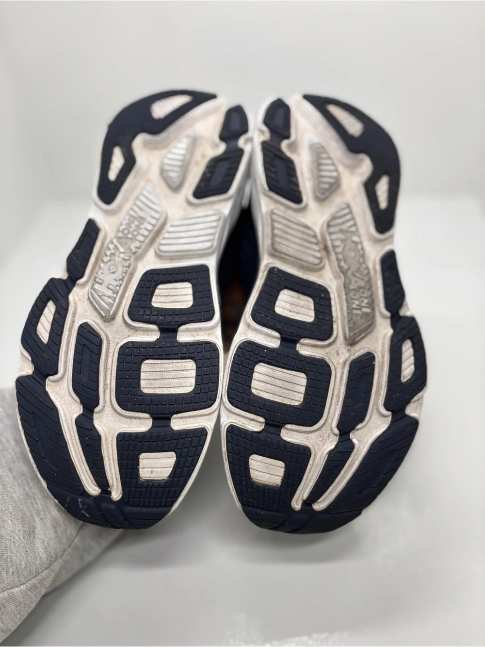 HOKA One One Bondi 6 Women’s 9.5 Wide D Navy Peach Running Shoes 1019270 MIDP
